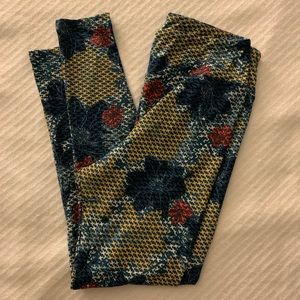 LuLaRoe Tall & Curvy TC Leggings Floral